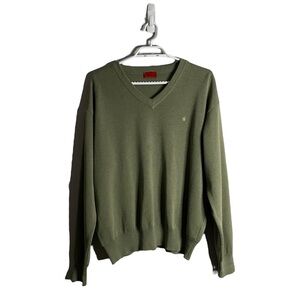 Classic V-Neck Men's Sweater - Olive Green